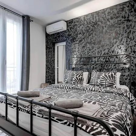 Апартамент 2 Private Suits - Art, Location, Quiet, Balconies
