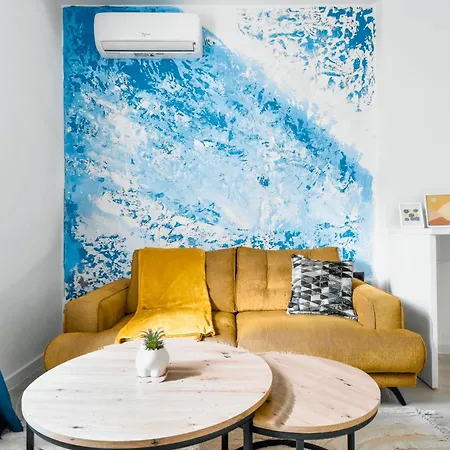 Апартамент 2 Private Suits - Art, Location, Quiet, Balconies