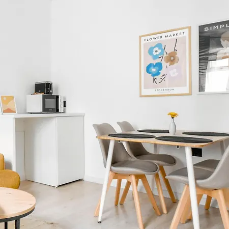 Апартамент 2 Private Suits - Art, Location, Quiet, Balconies София