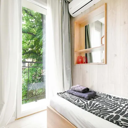 2 Private Suits - Art, Location, Quiet, Balconies *