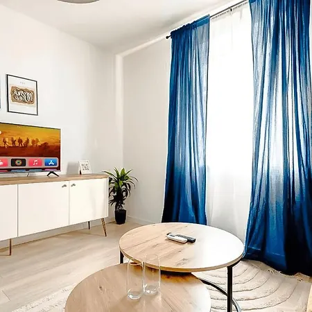 2 Private Suits - Art, Location, Quiet, Balconies Sofia