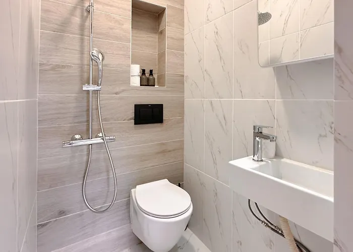 Casa vacanze 2 Private Suits - Art, Location, Quiet, Balconies