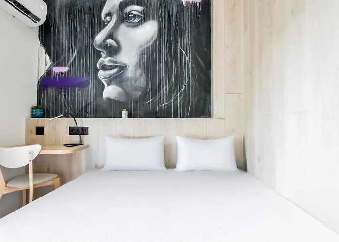 2 Private Suits - Art, Location, Quiet, Balconies ソフィア