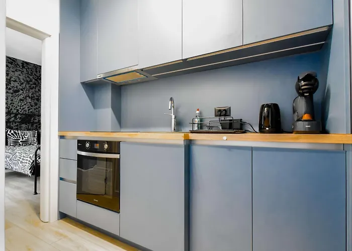 2 Private Suits - Art, Location, Quiet, Balconies Casa vacanze *